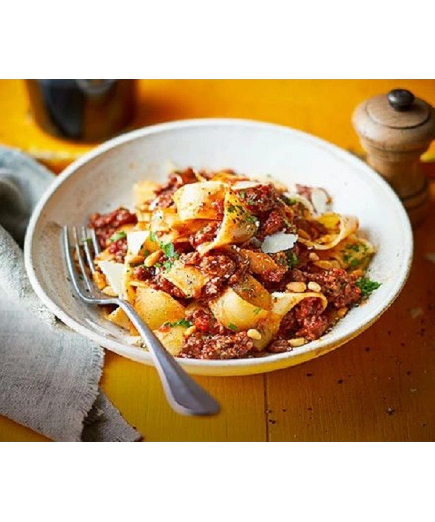Pappardelle de Bolonhesa e grãos Pappardelle de Bolonhesa e grãos